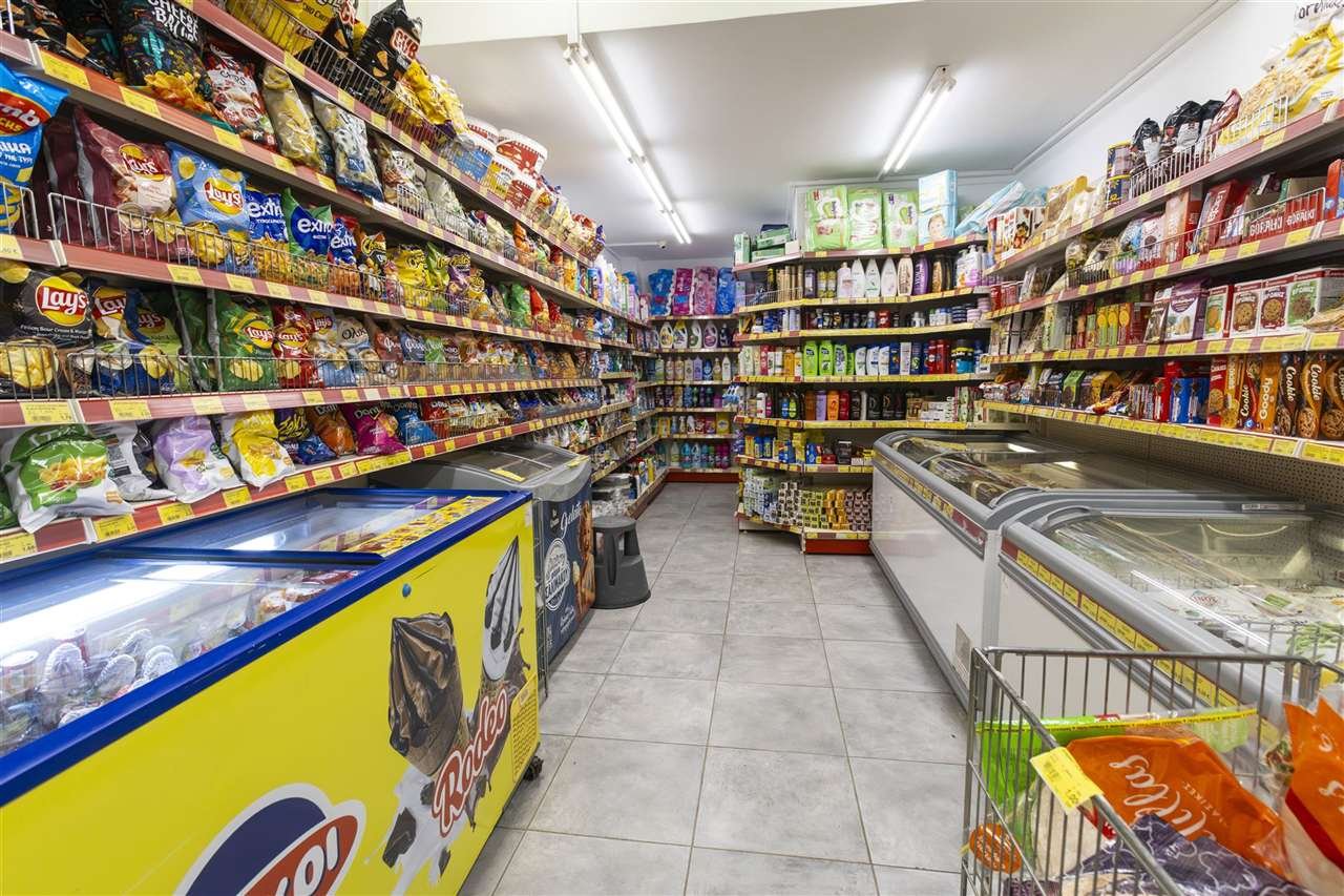 International Market τμήμα γαλακτοκομικών